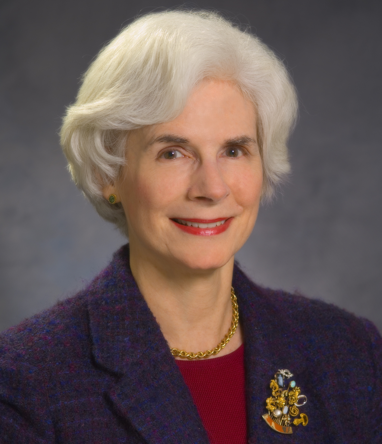 Photo of Linda W. Knight